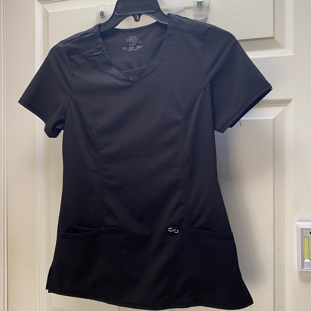 Cherokee Infinity scrub top